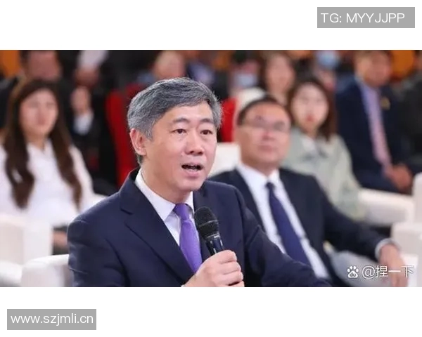 疫情冲击下全球社会经济复苏路径与公共卫生应对策略的深度探讨 疫情冲击下全球社会经济复苏路径与公共卫生应对策略的深度探讨